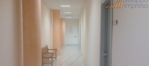 720m² Office in Cinisello Balsamo, Italy No. 61095 19