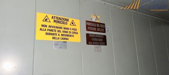 720m² Office in Cinisello Balsamo, Italy No. 61095 26