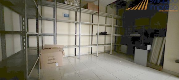 720m² Office in Cinisello Balsamo, Italy No. 61095 23