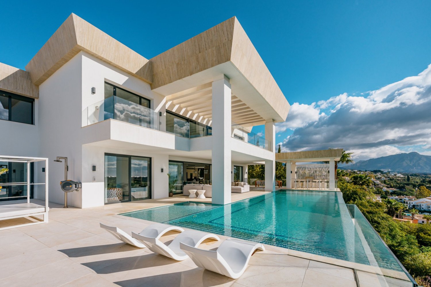 7 bedrooms Villa in Benahavis, Spain No. 4641