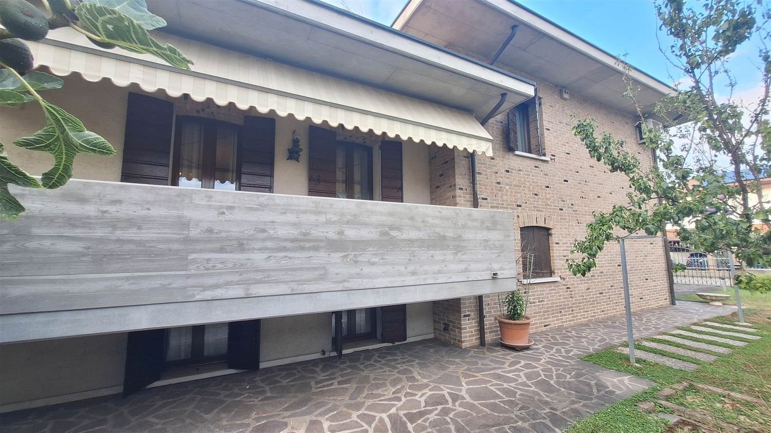 Villa de 7 habitaciónes en Scorzè, Italy No. 297276