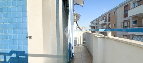 3 bedrooms Apartment in Termoli, Italy No. 272009 5