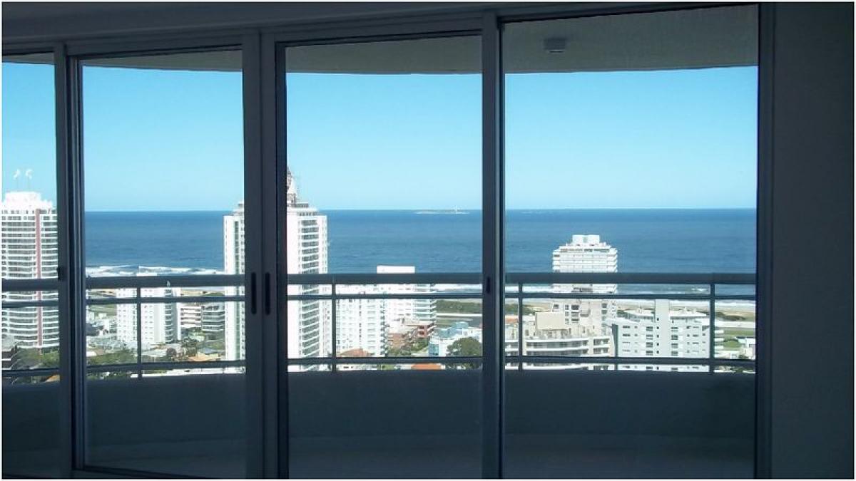 2 bedrooms Apartment in Maldonado, Uruguay No. 2623