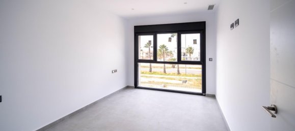 3 dormitorios villa en venta en Torrevieja, Alicante, Comunidad Valenciana, Spain № 365196 13