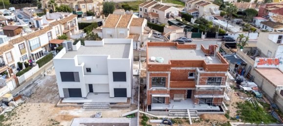 3 dormitorios villa en venta en Torrevieja, Alicante, Comunidad Valenciana, Spain № 365196 2