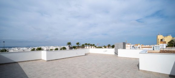 3 dormitorios villa en venta en Torrevieja, Alicante, Comunidad Valenciana, Spain № 365196 16