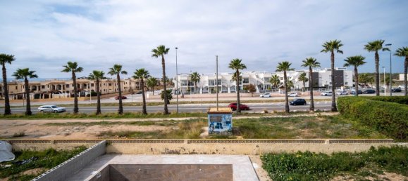 3 dormitorios villa en venta en Torrevieja, Alicante, Comunidad Valenciana, Spain № 365196 12