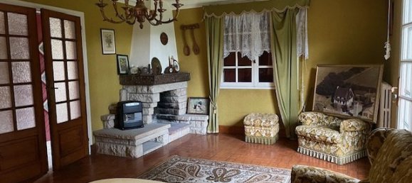 Casa de 4 dormitorios en Saint-Hernin, France No. 190016 4