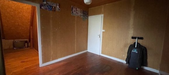 Casa de 4 dormitorios en Saint-Hernin, France No. 190016 11