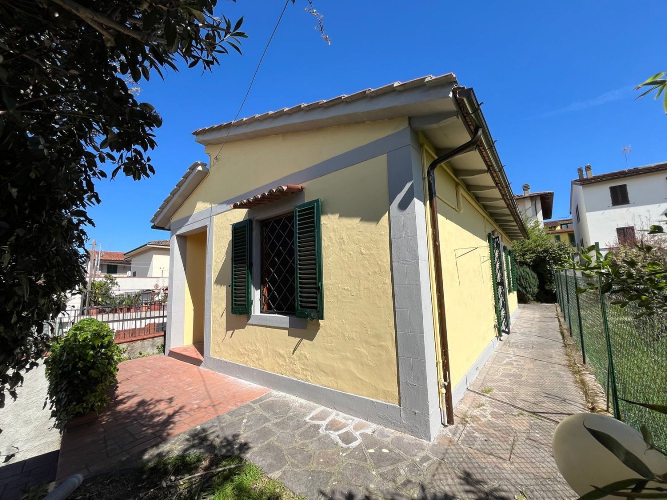 3-Zimmer Haus in Poggio a Caiano, Italy, Nr. 251079