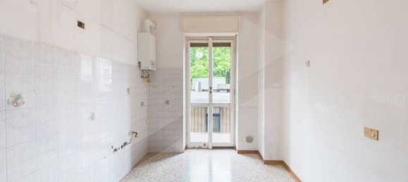 3 bedrooms Apartment in Milan, Italy No. 260793 42