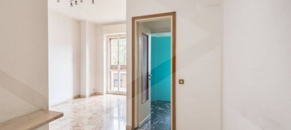 3 bedrooms Apartment in Milan, Italy No. 260793 50