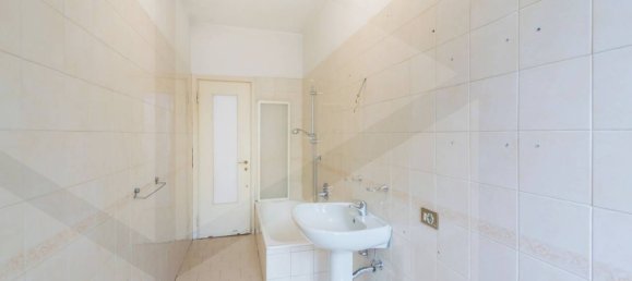 3 bedrooms Apartment in Milan, Italy No. 260793 36