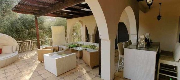 3 bedrooms Villa in Agios Tychonas, Cyprus No. 16061 7