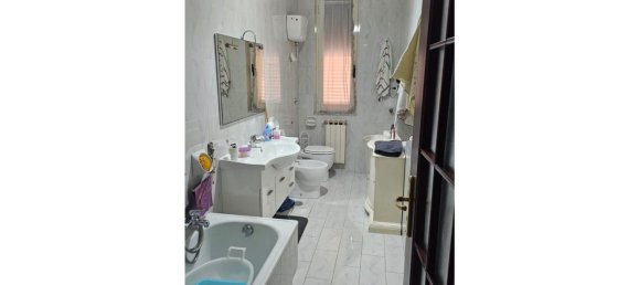 Квартира с 2 комнатами в Кастелламмаре ди Стабия, Италия № 31967 12