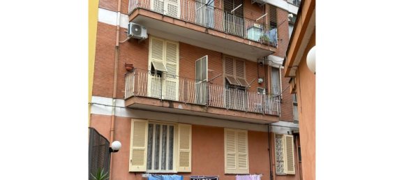 Квартира с 2 комнатами в Кастелламмаре ди Стабия, Италия № 31967 17