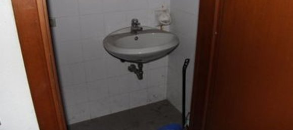 Gewerbliche Immobilie in Rho, Italy 117m², Nr. 185168 10