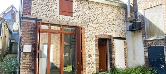 1 bedroom Building in Courtenay, France No. 65641 3