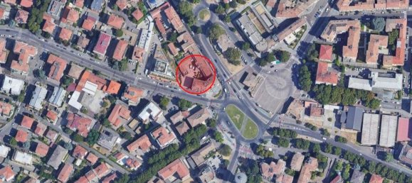 384m² Office in Parma, Italy No. 371464 19