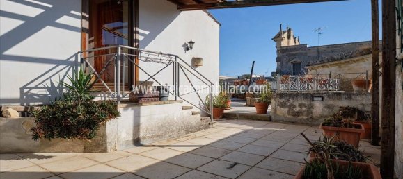 3 bedrooms Penthouse in Lecce, Italy No. 118719 21