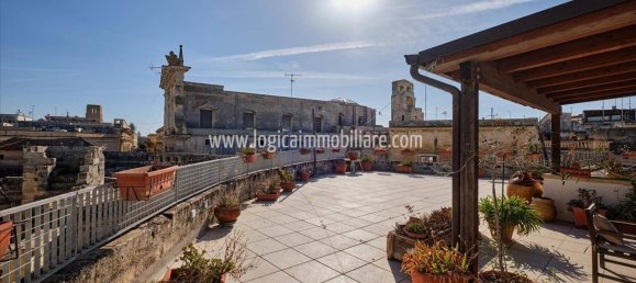3 bedrooms Penthouse in Lecce, Italy No. 118719 2