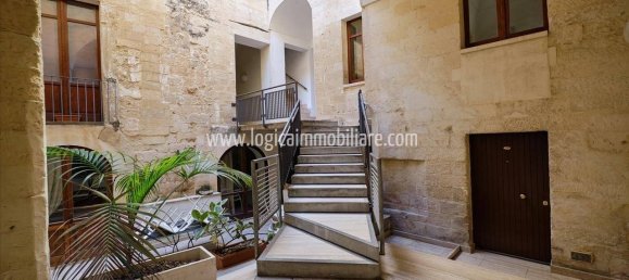 3 bedrooms Penthouse in Lecce, Italy No. 118719 28