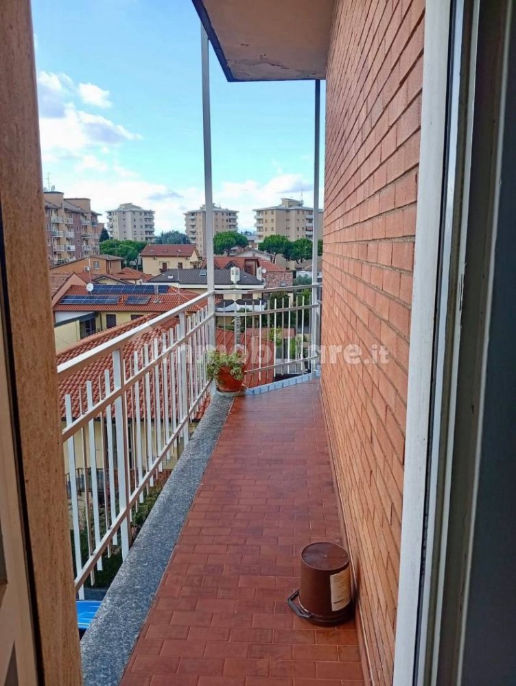 Apartamento de 2 dormitorios en Cinisello Balsamo, Italy No. 345029