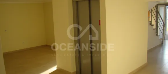 Здание с 11 спальнями в Кашкайш, Португалия № 145557 4