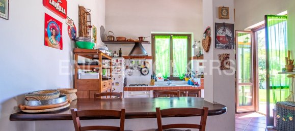 4 Schlafzimmer Villa in Ameno, Italy, Nr. 103828 6