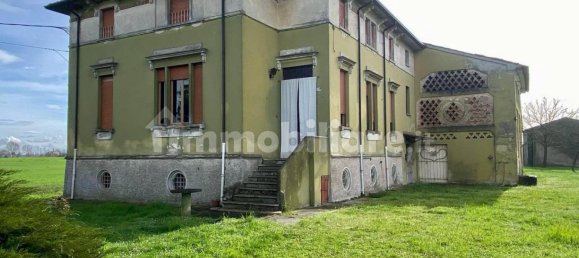 3 غرف نوم فيلا في San Benedetto Po, Italy رقم 96042 12