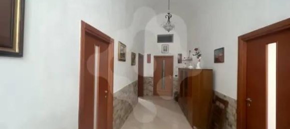 4غرفة شقة في Bari, Italy رقم 39350 2