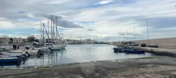 4غرفة شقة في Bari, Italy رقم 39350 31