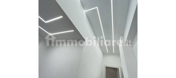 3 bedrooms Apartment in Rome, Italy No. 16866 18