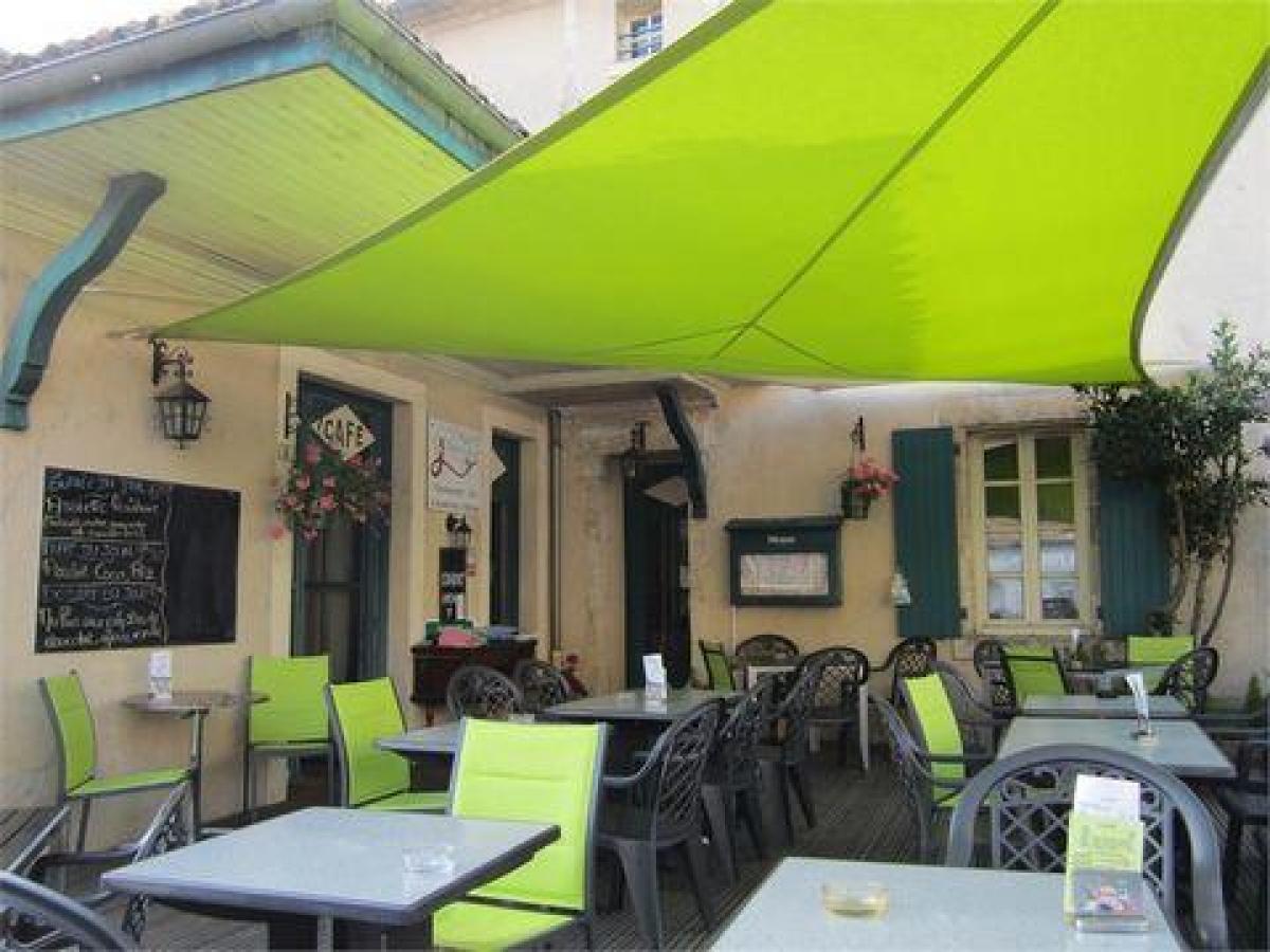  مكتب في La Chataigneraie, France 610متر مربع رقم 17899