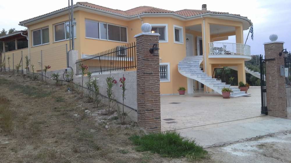 6 bedrooms Commercial property in Zakynthos, Greece No. 646