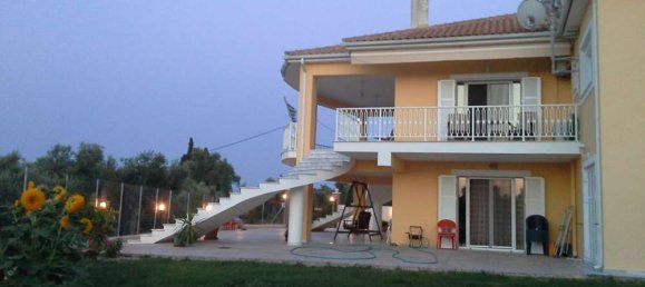 6 bedrooms Commercial property in Zakynthos, Greece No. 646 2