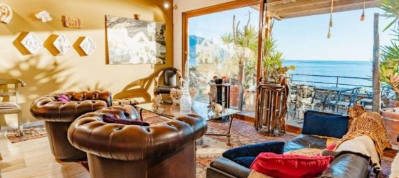 6 bedrooms Villa in Recco, Italy No. 214607 15