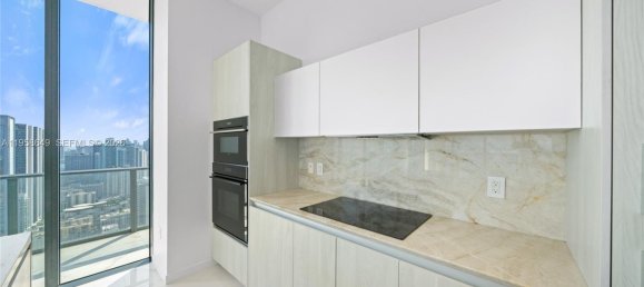 4 dormitorios propiedad comercial en venta en Miami, Miami-Dade, Florida, USA № 615725 20