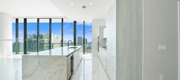 4 dormitorios propiedad comercial en venta en Miami, Miami-Dade, Florida, USA № 615725 22