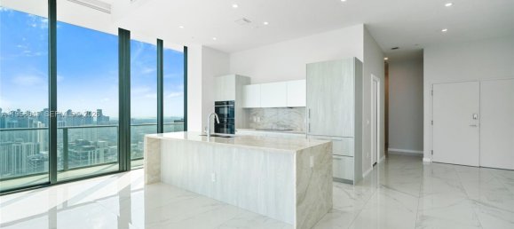 4 dormitorios propiedad comercial en venta en Miami, Miami-Dade, Florida, USA № 615725 23
