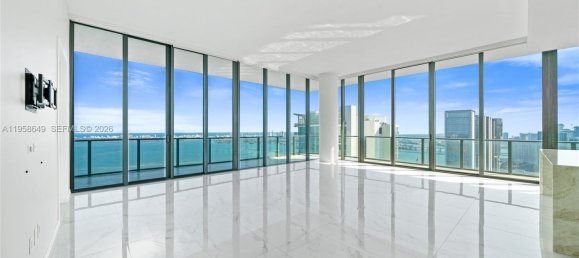 4 dormitorios propiedad comercial en venta en Miami, Miami-Dade, Florida, USA № 615725 28