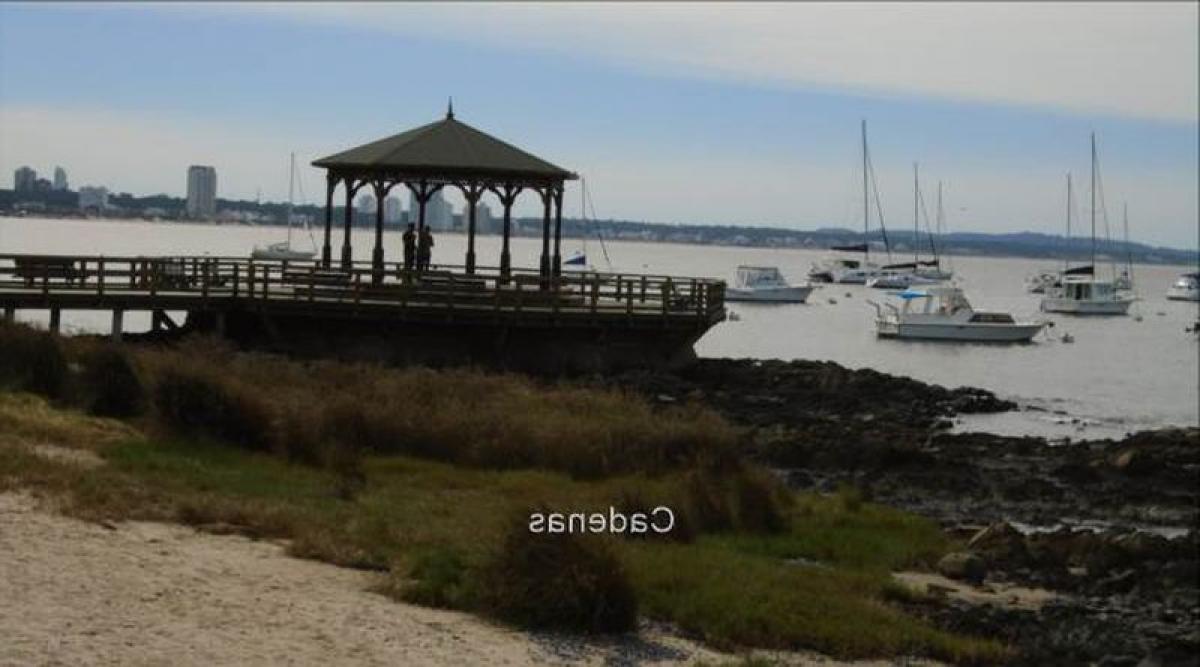 2 bedrooms Apartment in Punta del Este, Uruguay No. 6834