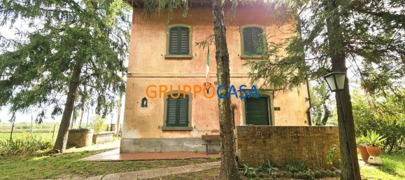 2 bedrooms House in Bientina, Italy No. 358823 2