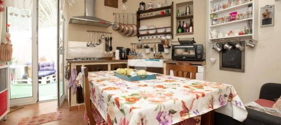 2 bedrooms Apartment in Genoa, Italy No. 278319 3