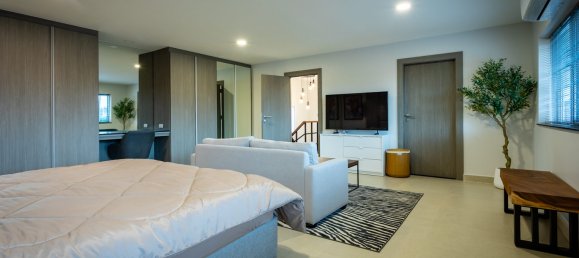 Дом с 4 спальнями в Паттайя, Таиланд № 60058 17