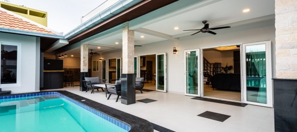 Дом с 4 спальнями в Паттайя, Таиланд № 60058 3