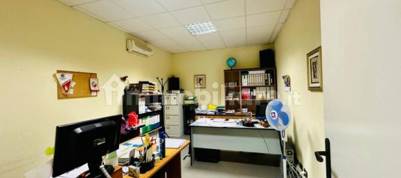 3 rooms Office in Capannori, Italy No. 272650 6