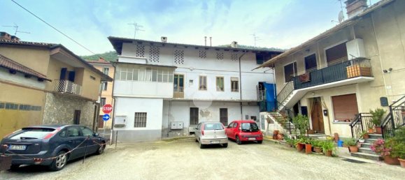 6 bedrooms House in Porte, Italy No. 78150 20