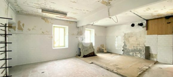 6 bedrooms House in Porte, Italy No. 78150 16