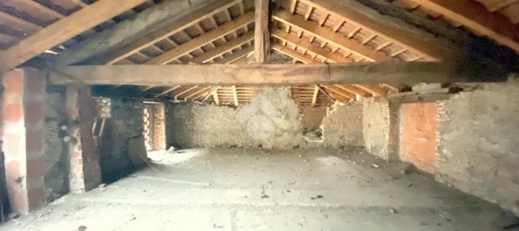 6 bedrooms House in Porte, Italy No. 78150 18